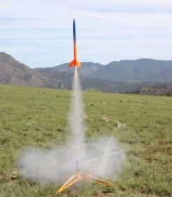 Blue Streak -Rocket Model Toys caea6f17038946c6ffb1807990bdd817.image .610x700