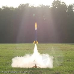 Dynamo -Rocket Model Toys ede8958c9b9fc52b86c353547cc6353b.image .700x700